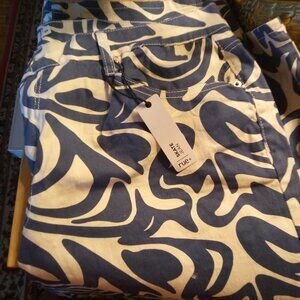 NEW!! Never Worn, womens plus size size 3x skate jeans blue swirl pattern